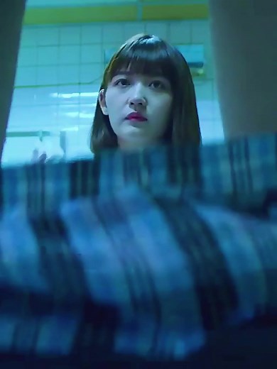 소년과 소녀의 이상한 위기 이야기