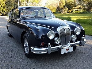 1966 Daimler 250 V8 - Waimak Classic Cars - New Zealand