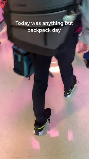 #fyp#highschool #weeb🤓 #backpack