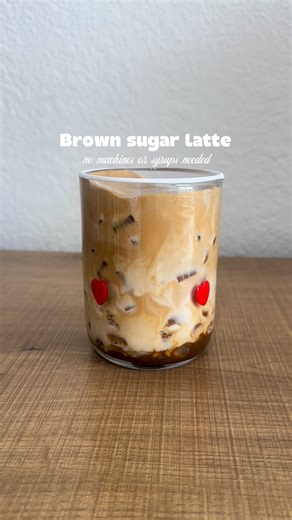 Mayra ✨ on Instagram: "Brown sugar latte ✨ no espresso machine or syrups needed •2tsp instant espresso & 2oz warm water make 2 shots of espresso • 1tbs brown sugar • dash of cinnamon • lots of ice • 2% milk • splash of half & half • cinnamon sugar #icedlatte #coffeeathome #cafecito #espresso #nescafe #explore #fyp"