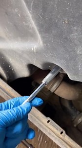 Manitou low oil pressure! #HSECompliance #landroverdefendertd5 #jcbmachines #landroverseries1 #HGVClass1 #redbull #dirtyhandscleanmoney #johndeerepower #weldlife #mechanic #manitou #ManitouTelehandler #telehandler #farmlife | Fitter mat