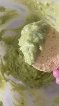 GUACAMOLE DIY #easyguacamole #guacamole #guacamolerecipe #smallbatchguacamole#homemadeguacamole