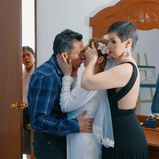 Novia besa al cuñado pensando que es su prometido sin saber que era una trampa | Cachito de Cielo