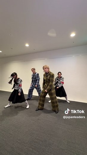 新しい学校のリーダーズの「Fly High」とは？