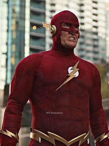 Darick Sloot on Instagram: "The 90’s Flash sacrifices himself 🎬 The Flash 6x09 🎶 Another love - #theflash"