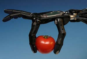 Shadow Robotic Hand Can 'See And Feel' Using 3D Cameras And Sensors (video)