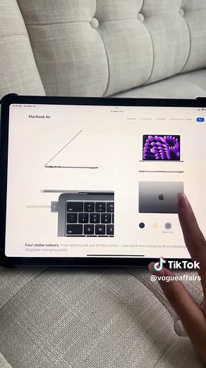 Starlight or Space Grey: Which MacBook Color to Choose?