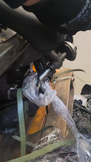 Осмотр поврежденного мотора: детали и проблемы