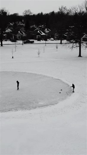Winter in the Park ❄️✨#CapCut ❄️✨ Winter Magic at Bruce Park ⛸️🌨️ There’s something truly magical about winter in Hamilton, especially when Bruce Park transforms into a snowy playground that begs to be skated on. As the snow blankets the green fields and frost dances on every branch, the park becomes the perfect backdrop for laughter, gliding, and cozy winter memories. #CapCut #explorepage✨ #winter