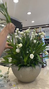 80K views · 1.1K reactions | Big Round Flower Centerpiece For Any occasions #sunday #centerpieces #flowers #bouquet #flowerarrangement #floraldesign | Satisfied Florist | Facebook