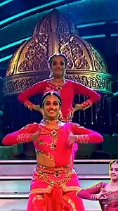 Learn BOLLYWOOD Choreography from @deepthi_krishna_jodi of DID mom fame💫 Meet this amazing dancing couple & Share a creative space with them at The Floor 💥BOOK YOUR SLOTS NOW JULY 30TH SUNDAY : 11 AM - 1 PM 📞9562036699 /DM #choreography #bollywoodstyle #bollywoodchoreography #choreographyworkshop #deepthikrishnajodi #instadaily #instagraminfluencers #dancingcouple #didmoms #danceindiadance #TheFloorbyArunima #TheFloorCochin | The Floor