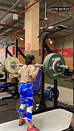 Girls Weightlifting Attitude 🔥😱 #shorts #fitness #attitude #weightlifting #viral #popular #trending
