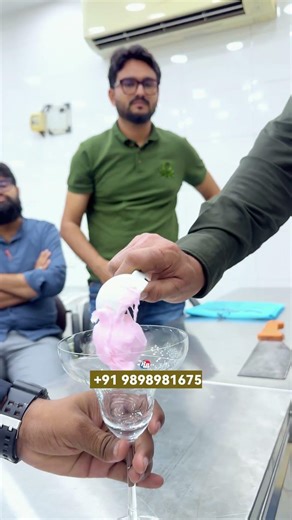 मार्केट में आ गयीं सबसे छोटी icecream मशीन - #shorts