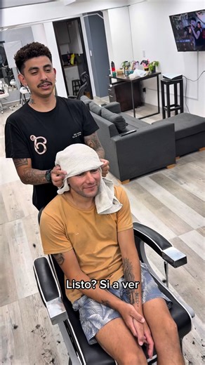 Iván Sarco on Instagram: "Metimos copo de nieve ❄️🎄 ¿Qué les pareció este cambio? ¿Estaba re pateado o no? #barber #like #viral #barbershop #follow #fyp #nice #global"
