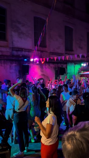 23K views · 203 reactions |  J-1 avant l’inauguration des Bodegas !  Prêts à faire la fête comme jamais ? Rendez-vous demain, jeudi 11 septembre 2025 à 19h ! Retrouvez l’intégralité du programme de la Feria du Riz 2025 sur  arles.fr | Ville d'Arles | Facebook