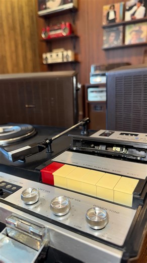 ‎صوتيات المتحف النادر🇸🇦‎ on Instagram: "🇯🇵Vintage Sanyo portable stereo system (circa late 1960s–1970s), housed in a black hard-sided suitcase-style cabinet with chrome latches and carrying handle. This all-in-one unit combines multiple audio functions and includes two detachable Sanyo speakers. #vintage #sanyo #collection #1970s #classic #old #radio #jazz #jeddah #saudi #fyp #viral #explore"