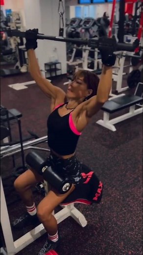Japan FBB Muscle Mommy Roco Motivational Video #shorts #gymgirl #fbb #biceps #abs