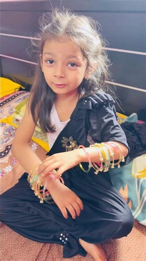 Tooktook sari churi me kaisi lag rhi?