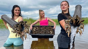 346K views · 324 reactions | Hello, friends!  Today we have something special for you - a fascinating video about how the girls and I start an unforgettable crayfish hunt, and then we prepare this delicious catch with love! 戀 ​​Give yourself a portion of positivity and inspiration, look! to the end! ️ #food #fish #recipe | Male cooking | Facebook