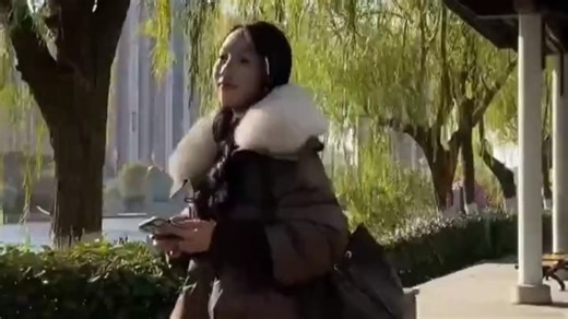 森马（Semir）羽绒服今年流行的欧货毛领女宽松设计感小众短款外套潮_卡其色【小个子_漂亮_感_夏天_拼接_小衫_入季__S_105斤以下