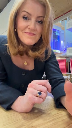 Sarah-Jane Mee on Instagram: "Monday 8pm #TheUKTonight @skynews"