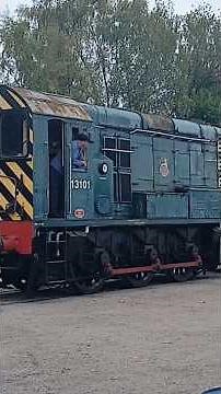 LIVE action as Class 08 13101 shunts a goods train in Quorn & Woodhouse yard #Class08 #ShuntingDuty