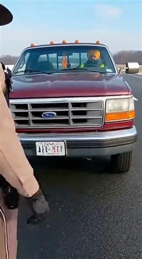Punjabi hotshot trucker caught using red dyed diesel in pickup! #bodycam #diesel #powerstroke #cdl