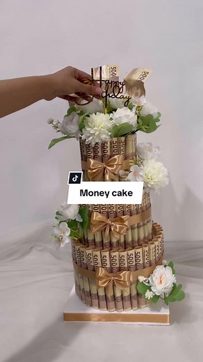 Creative Money Cake Ideas and Bouquet Inspirations