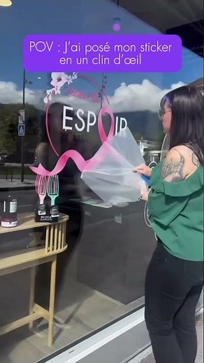 J’ai collé mon sticker en un clin d’œil ! ￼
