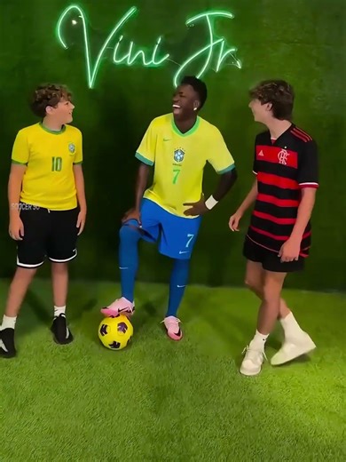 Vinicius Jr Trolled His Fans 😂