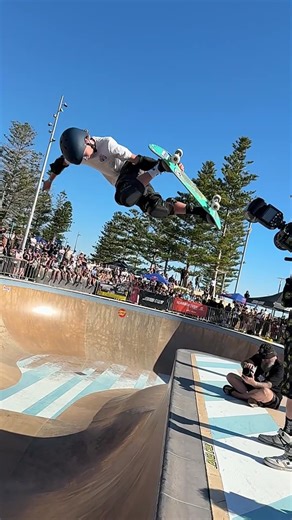 Send it High #skateboarding #skateboardpark #skate #skatepark #local #viral #air