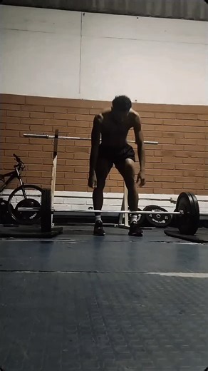 Sebastián Roche R on Instagram: "Paso a paso... #viral #instagram #gym #discipline #fitness"