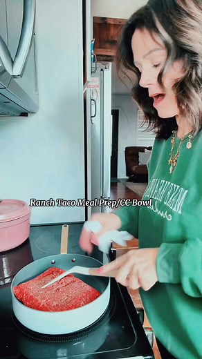 Cottage Cheese bowls, tacos, protein nachos, taco salads, quesadillas…all with this ranch taco meat. I did 3-4 Tbs taco seasoning, 1 Tbs Ranch powder & Minced Onion, 1 tsp garlic & | Takingmylifebackat42