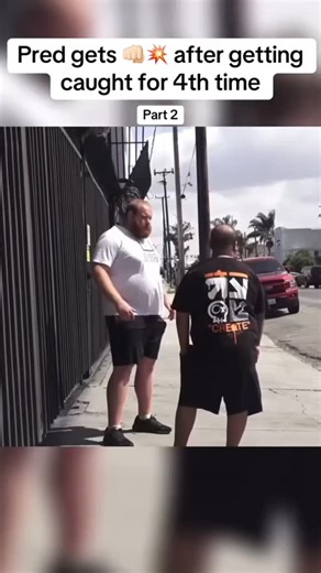 Smashing Pdfl on Instagram: "Predator catchers use decoy profiles to expose online predators 🚨 These decoys pose as minors on social media and chat apps. When a predator starts inappropriate conversations, everything is recorded. The evidence includes: • Chat logs • Voice messages • Call recordings • Meeting locations Once the predator agrees to meet, the catcher confronts them in public. The footage is then shared with law enforcement to support real cases. Every catch helps protect real child