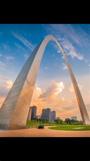 🚘🌵 HISTORIC ROUTE 66 SELF DRIVE 🌵🚘 𝘾𝙝𝙞𝙘𝙖𝙜𝙤 𝙩𝙤 𝙇𝙤𝙨 𝘼𝙣𝙜𝙚𝙡𝙚𝙨 🇺🇸🇺🇸 ✈ 30th September 2026 x 15 nights 👉 Only £2299 per person! 🚗 Embark on a self-drive holiday through iconic destinations and experience a captivating blend of cultural landmarks, natural wonders, and vibrant cityscapes. ✨ From the architectural marvels of Chicago to the historic Route 66 charm in places like Tulsa and Albuquerque, each stop provides a unique slice of Americana. 🏖 Culminating in the glitz 