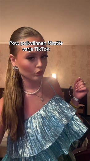 First Aid Kit Reactions: Emmylou and Sofie Bengtsson