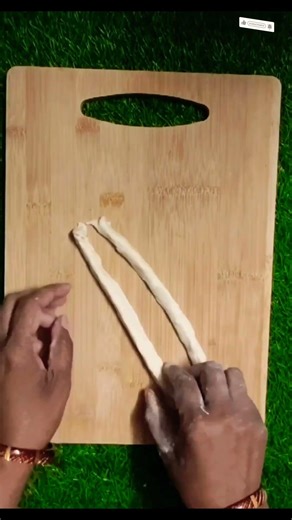 Try This New Trick To Make Designer Flower Puri with Knife Easy and Fast 🥰 😋