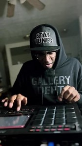 Finger Drumming Freestyle with Akai Beat Maker | Live Performance