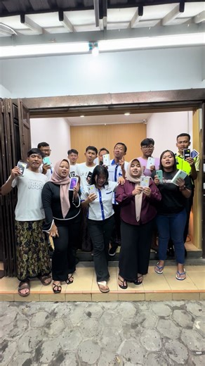 Terimakasih Buat All Crew Jk Mobilindo Sudah Borong Iphone nya..Buat Temen2 Planet Store yang Mau Cari Mobil Seken Murah Bergaransi langsung ke @mobil murah indonesia #fypシ゚viral #fyppppppppppppppppppppppp #fyp
