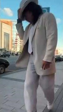 Michale Jackson needs help!🤣 #memes #funny #shortsfeed