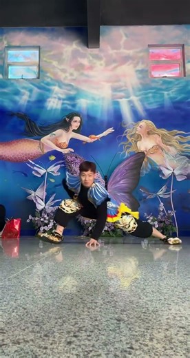 The beauty of opera. Learning can be connected with the traditional culture of Sichuan Opera fac #2