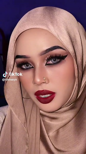 Latina Makeup Tutorial for Arabic Look
