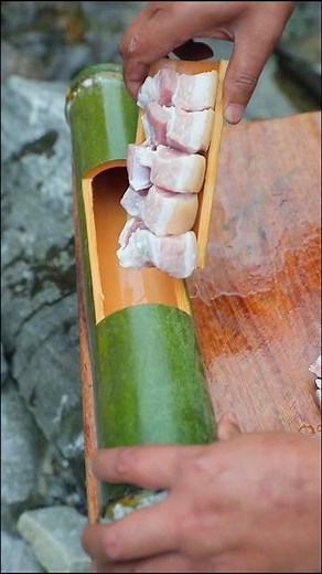 Steak Channel on Instagram: "Camp cooking is fun and our creativity seems to soar. Just about anything can be made in your outdoor kitchen. Watching these videos will make you feel hungry 👀👌🏻 . . 📸 Douyin App tujia131419"