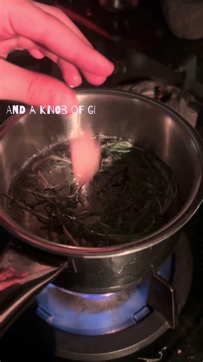 Angels have pretty hair ,so do you!!Use it and thank me later ..🌻#rosemary #hairtonic #hairgrowth