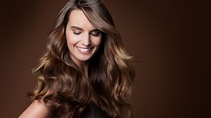 Lowlights, un tocco di colore in versione ombreggiato alla tua chioma