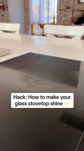 How to clean your glass stovetop makw or look new again ✨ save this video for your next deep clean 🧼 #stovetopcleaning #cleantok #cleaninghacks