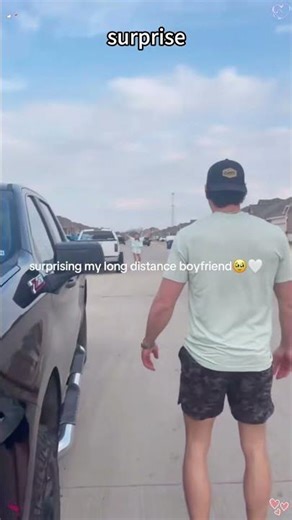 surprising my long distance boyfriend❤️ #longdistancerelationship #surprised