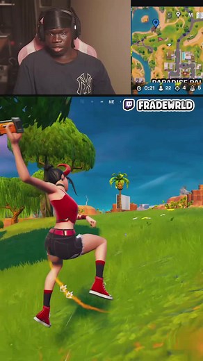 Fortnite Gameplay Moments and Bush Strategies