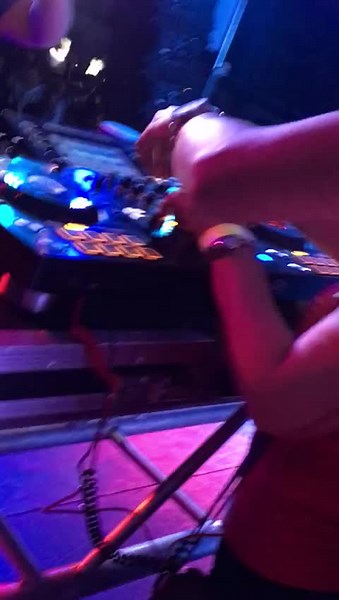 La primera vez que juntos conectamos en mismo sentimiento❤️🎧 #music #musica #dj #remix #envivo🔴