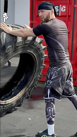 Power & explosiveness with the tractor tire! This exercise is perfect for all martial arts #sports